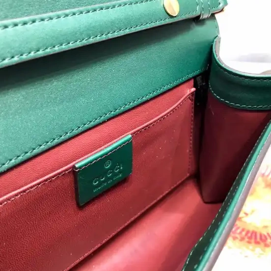 Hyper Peter bag Gucci small leather Zumi smooth shoulder 0610